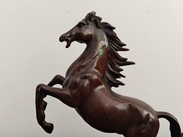 sculptuur, A bronzen sculptuur van een paard - 23 cm - Brons