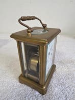 Pendulette de voyage - laiton, verre poli, émail - 1920-1930