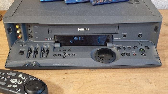 Philips VR969 MatchLine S-VHS Video Recorder – Original, Collections, Appareils photo & Matériel cinématographique