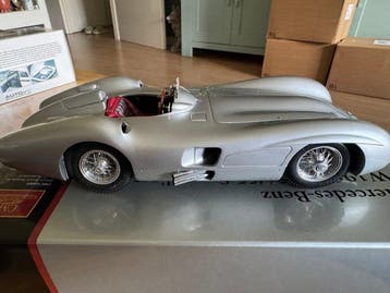 CMC 1:18 - Voiture de sport miniature - Mercedes-Benz W196R