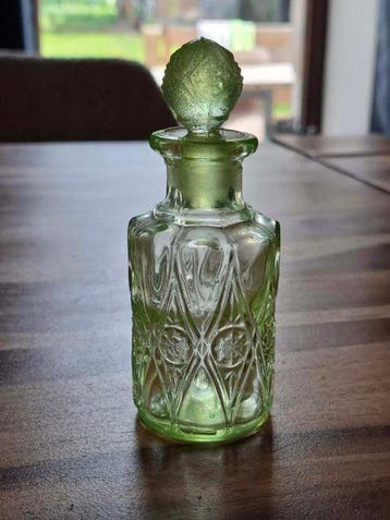 scailmont - Flacon de parfum - verre à luranium ouraline -