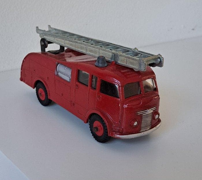 Dinky Toys - Modelauto - Nr 955 Commer Fire Engine, Hobby en Vrije tijd, Modelauto's | 1:5 tot 1:12