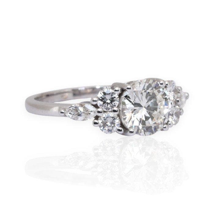 Ring - 18 karaat Witgoud - 2.04ct. tw. Diamant (Natuurlijk), Bijoux, Sacs & Beauté, Bagues
