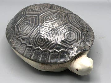 Michel Caugant - Récipient de cuisine - Tortue - Céramique -