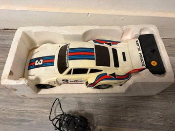 Polytronics 1:12 - Model raceauto - Martini Porsche 935