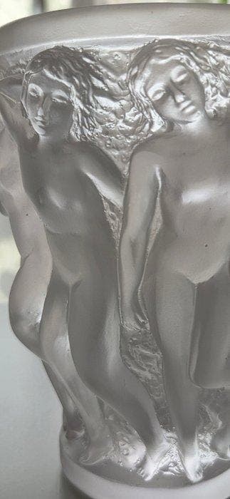 Lalique - Vaas - Bacchanten (H. 14,6 cm) - Kristal, Antiquités & Art