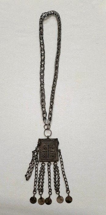 Boîte talisman berbère et collier - Argent - Afrique du Nord