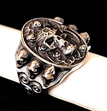 Zegelring Memento Mori – Schild van Schedels – Zetel van de