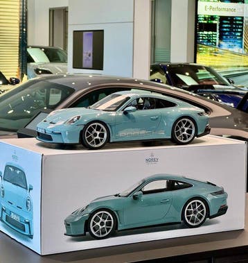 Norev 1:12 - Voiture de sport miniature - Porsche 911 S/T, Nieuw