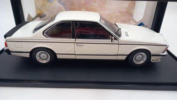 Solido 1:18 - Voiture miniature - Solido BMW 635 CSI 1984 -