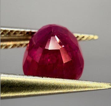 Zonder minimumprijs - 1 pcs Rood Robijn - 2.65 ct -, Handtassen en Accessoires, Nieuw