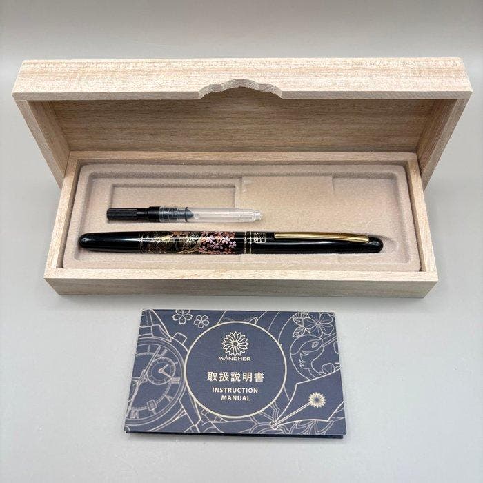 Kuretake & Wancher - Maki-e with Shidare-Sakura design -, Verzamelen, Pennenverzamelingen
