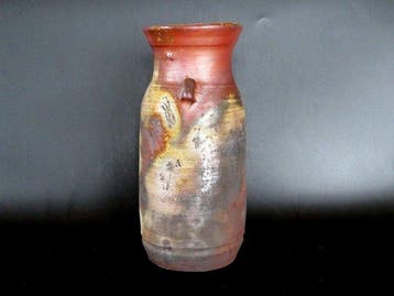 Vaas - Bizen-aardewerk Nanzan Kiln bloemenvaas met twee