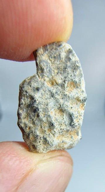 Maanmeteoriet Bechar 006. Feldspathische breccie. - 2 g