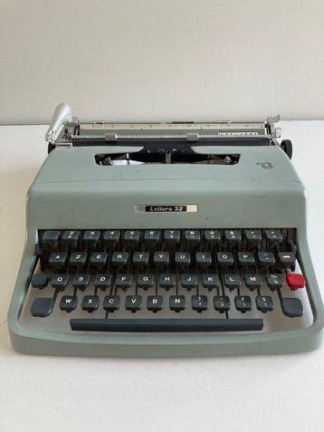 Marcello Nizzoli - Olivetti, Lettera 32 - Typemachine -