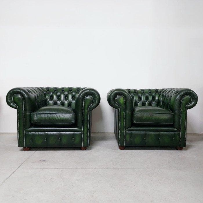 Chesterfield style - Fauteuil (2) - club - Leder, Hout -, Antiek en Kunst, Curiosa en Brocante