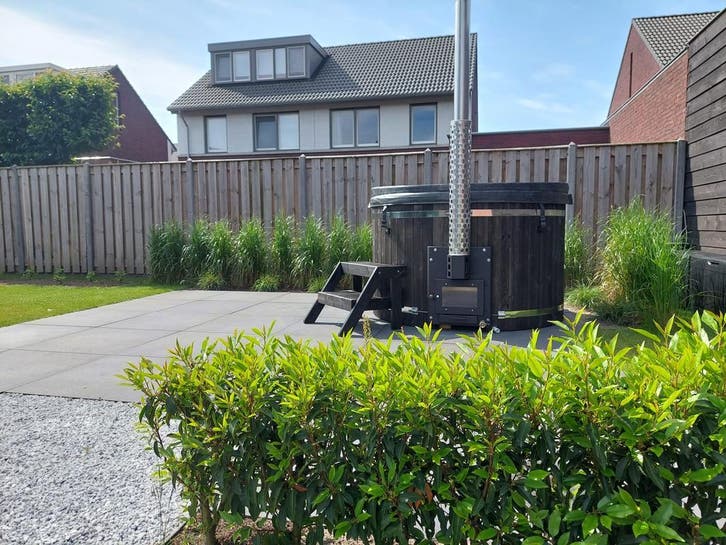 Hottub Odin met interne 40 KW kachel, Jardin & Terrasse, Bains à remous et Spas, Envoi