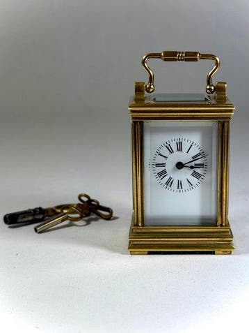 Pendule mignonnette - Laiton - 1900-1910 - 7,5 cm