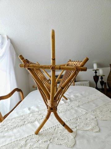 Rattan & Bamboo Magazine / Vinyl Rack – France, 1960s (XL