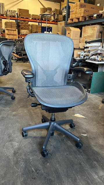 Herman Miller Aeron Maat C (Lederen Armleggers), Verzenden, Zwart, Zo goed als nieuw, Bureaustoel