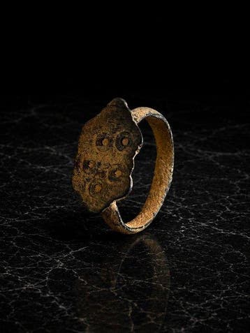 Middeleeuws Ring met een meerlobige rand. (Zonder, Antiquités & Art