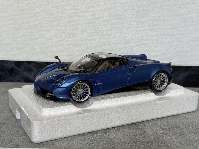 1:18 - Modelauto - PAGANI Huayra Roadster, Hobby & Loisirs créatifs, Voitures miniatures | 1:5 à 1:12