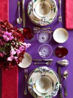 Tafelkleed voor grote tafels, met een elegante intense