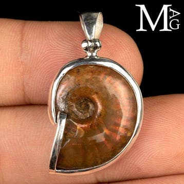 Jurassic Jewellery Hanger van sterlingzilver met iriserende