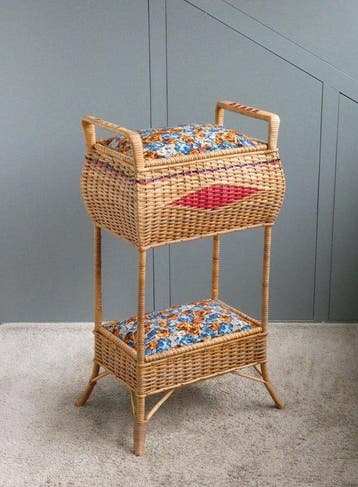 Kast - Vintage Naaimeubel - Rotan, Hout, Textiel