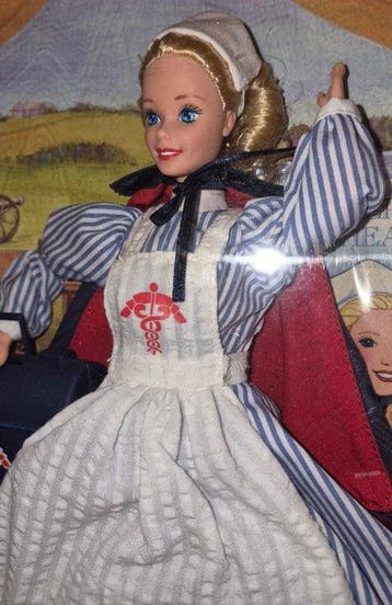 Mattel - Barbiepop Barbie nurse infermiera di guerra