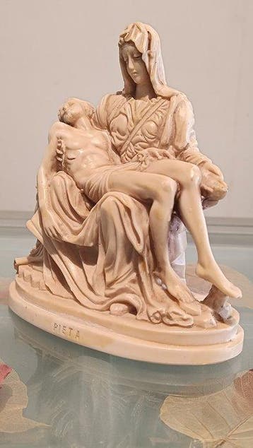 Dusko - Beeldje - La Pièta (Michelangelo 1498-1499),, Antiek en Kunst