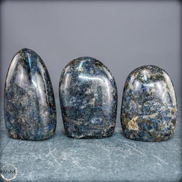 Exclusieve blauw-cordierietset uit Madagaskar – Fascinerende