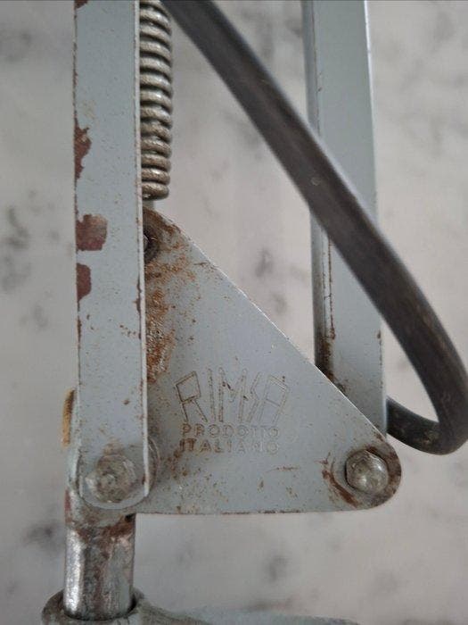 Rimsa - Palmiro Longoni - Tafellamp - IJzer, Staal -, Antiquités & Art, Antiquités | Assiettes décoratives & Carrelages