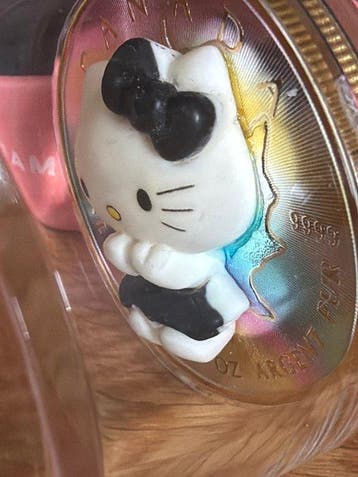 Canada. 5 Dollars 2025 Hello Kitty Insert 1 oz (.999) mit