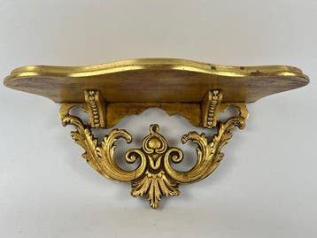 Wanddecoratie - Frankrijk - Een vergulde wandconsole