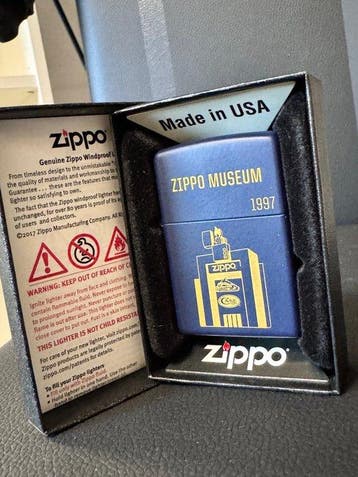 Zippo - Zippo Museum 1997 - Zonder minimumprijs - Aansteker, Nieuw