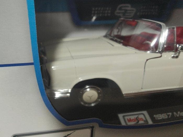 Maisto 1:18 - Model sportwagen - 1967 Mercedes-Benz 280SE, Hobby en Vrije tijd, Modelauto's | 1:5 tot 1:12