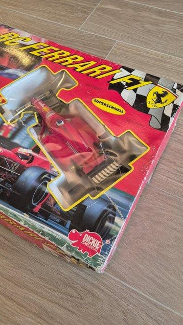Dickie spielzeug 1:14 - Voiture de sport miniature - Ferrari