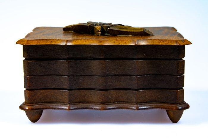 Speeldoos Thorens Edelweiss kistje met geheim slot - Boîte à, Antiek en Kunst, Antiek | Klokken
