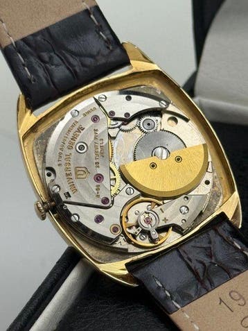 Universal Genève - Zonder minimumprijs - Gilt Shadow, Handtassen en Accessoires, Nieuw