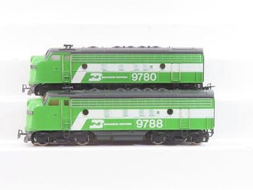 Märklin H0 - 3181/4181 - Diesellocomotief (2) - Twee EMD