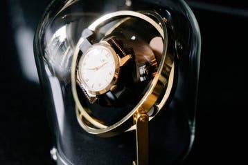 OldMoneyWatches - OMW Gold winder + glass - Gyro Watch