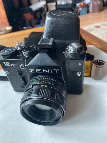 KMZ Krasnogorsk Zenit 12XP + Helios-44M-4 2/58mm Single lens, Nieuw