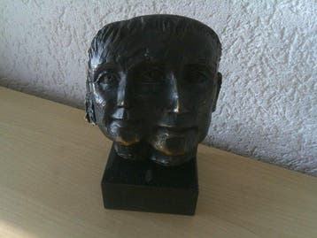 Atelier in Beeld - Figurine - VERSCHILLEN DIE VERBINDEN -