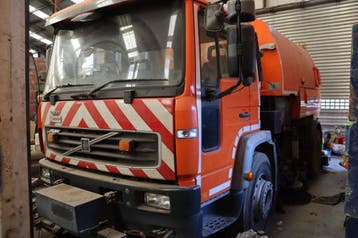 Veiling: Veegmachine Vrachtwagen Volvo FL6 E17.0 Diesel 250p