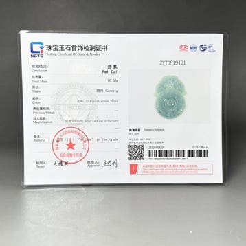 Gecertificeerde jadeiet (A-klasse jade) Natuurlijke