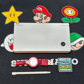 Nintendo - DSi - Nintendo DSi (White) Console & New Super, Nieuw