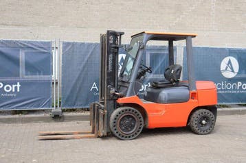 Veiling: Heftruck Toyota 62-7FDF30 Diesel 3000kg 3.3m 2000, Ophalen