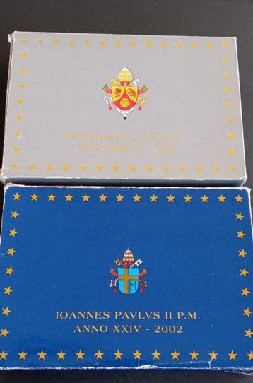 Vatican. Proof Set 2002/2006 (2 sets), Timbres & Monnaies