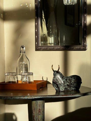 Sculpture, NO RESERVE PRICE - Sculpture of an abstract bull